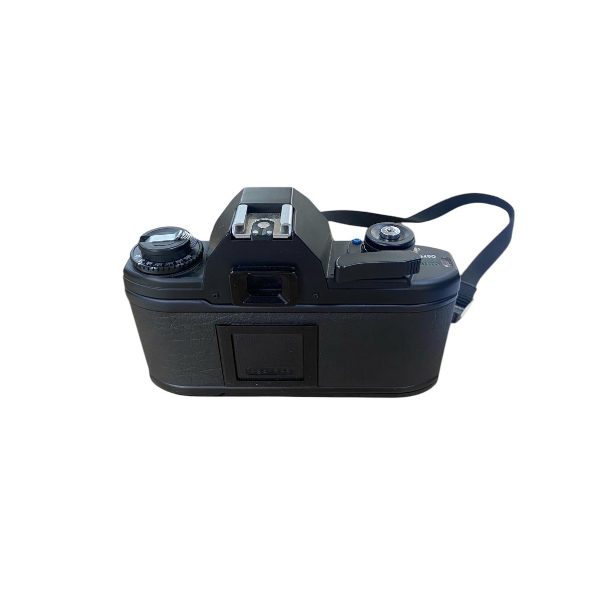 Usato Nikon 50mm 1,8 serie E - OMAGGIO NIKON EM non funzionante - Per collezionisti.