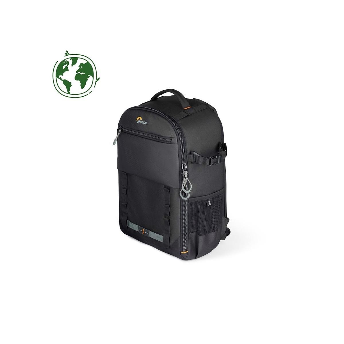 Zaino Lowepro Adventura BP 300 III black.
