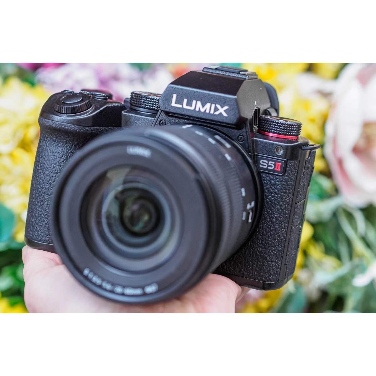 PANASONIC LUMIX S5 MII con 28-200