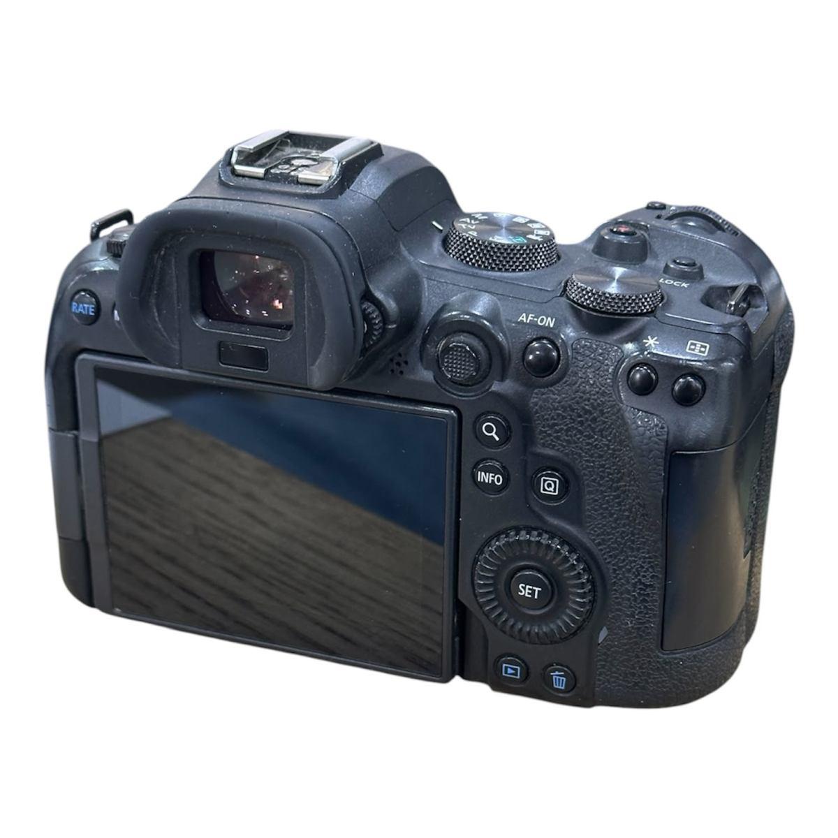 Usato Canon Eos R6 Body - matr 103022000414 - scatti 323000