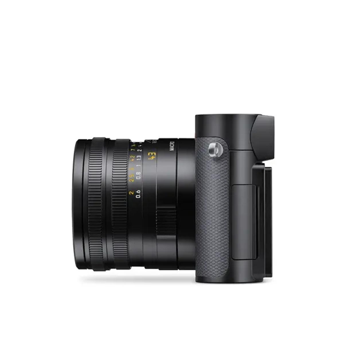 LEICA Q3, 43 black paint finish