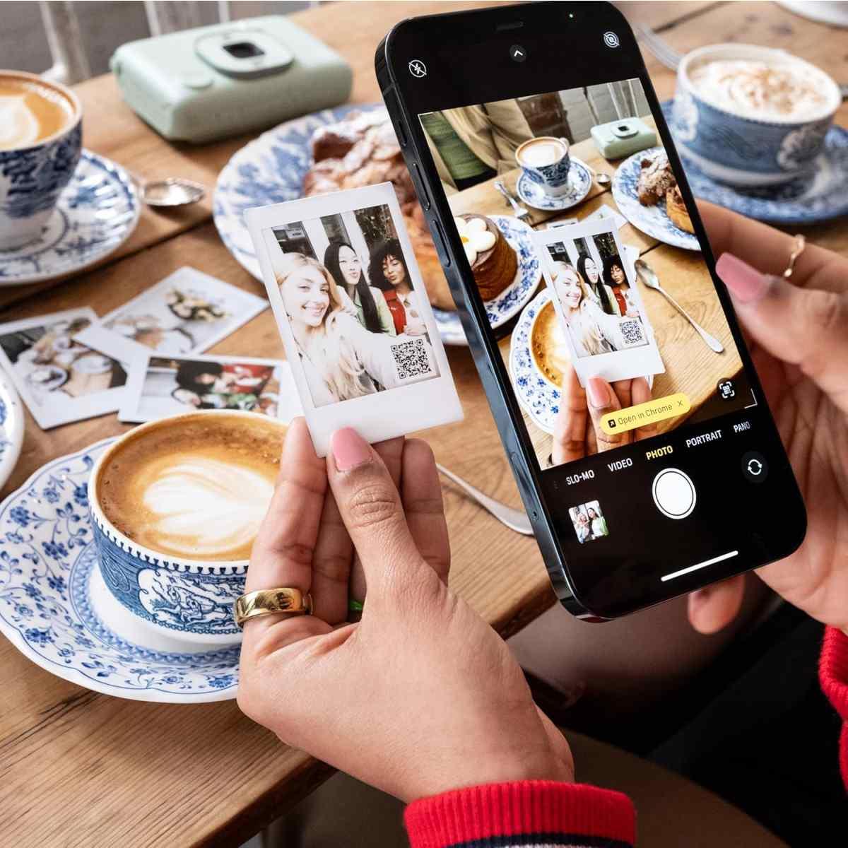 Fujifilm Instax Mini LiPlay Plus WhiteFotocamera Istantanea - Garanzia Fujifilm Italia 2 anni