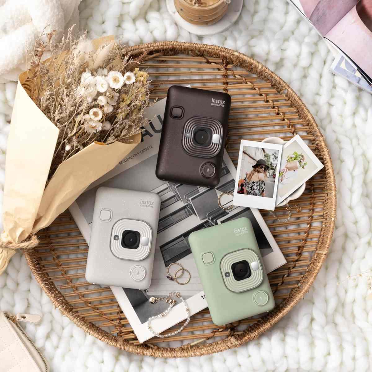 Fujifilm Instax Mini LiPlay Plus WhiteFotocamera Istantanea - Garanzia Fujifilm Italia 2 anni