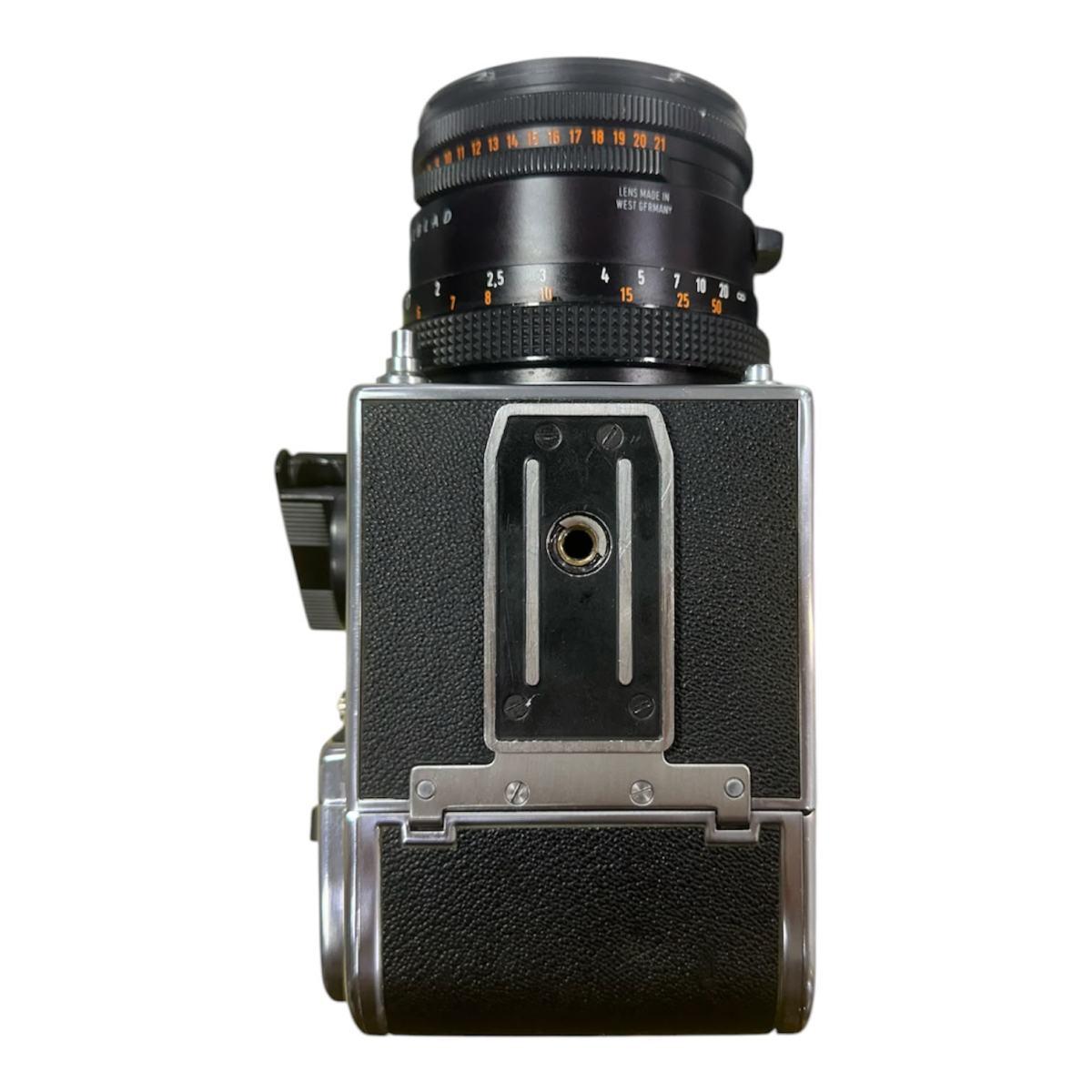 Usato Hasselblad Revisionato 500CM + Magazzino+ 80Amm f.2,8- matr. RT1312236
